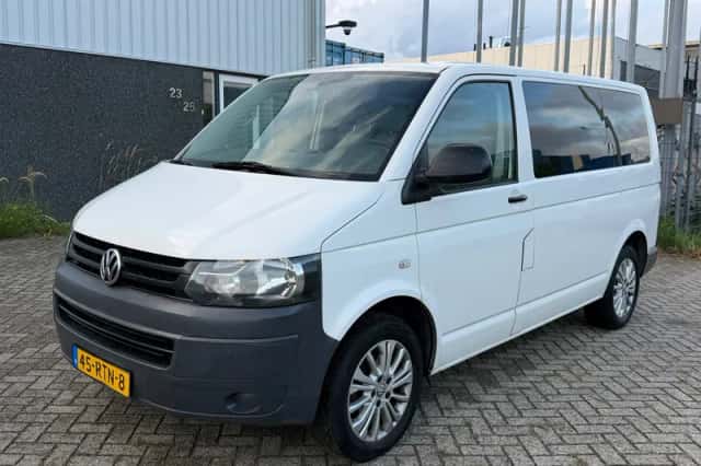 Volkswagen Transporter (2011) thumbnail 1