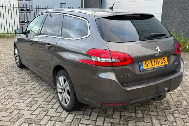 Peugeot 308 (2014) thumbnail 2