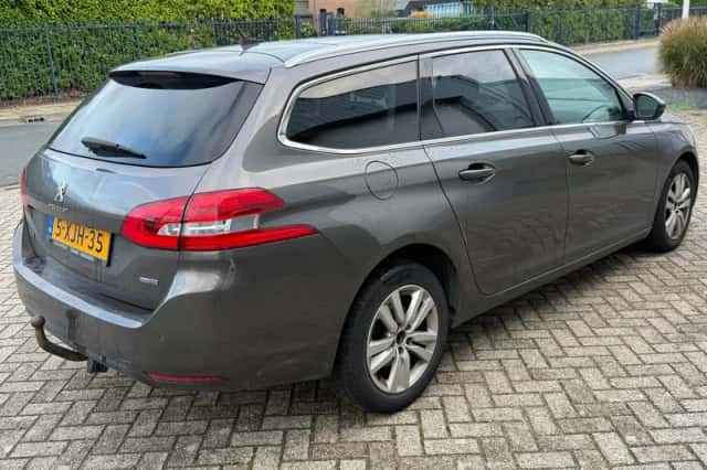 Peugeot 308 (2014) thumbnail 3