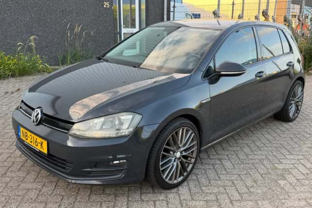 Volkswagen Golf (2017) thumbnail 1