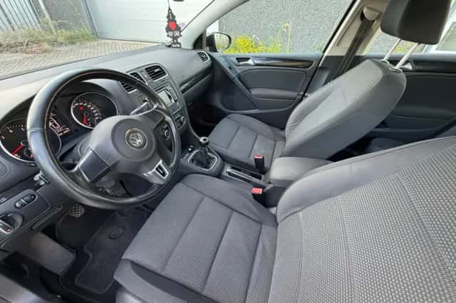 Volkswagen Golf (2009) thumbnail 5