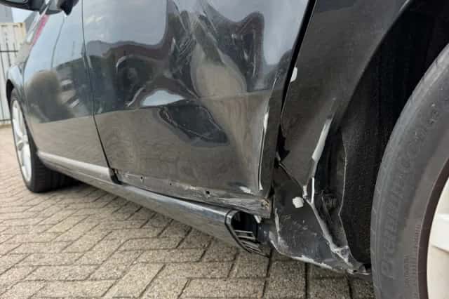 Volkswagen Passat (2011) thumbnail 3