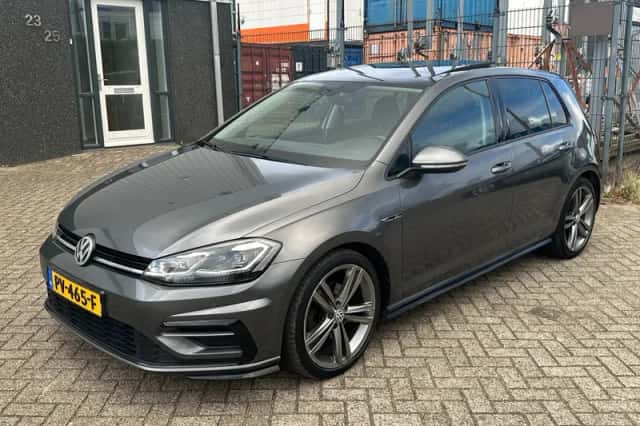 Volkswagen Golf (2017) thumbnail 1