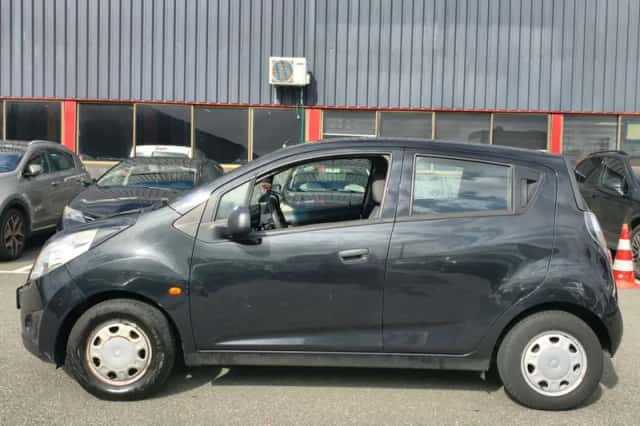 Chevrolet Spark (2011) thumbnail 2