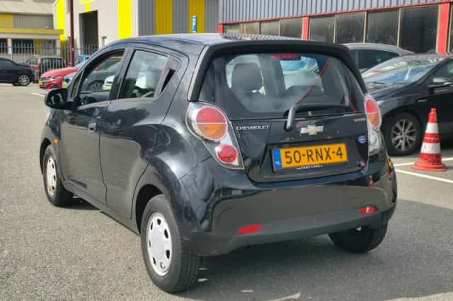 Chevrolet Spark (2011) thumbnail 3