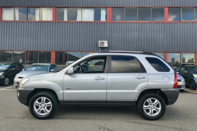 Kia Sportage (2005) thumbnail 2