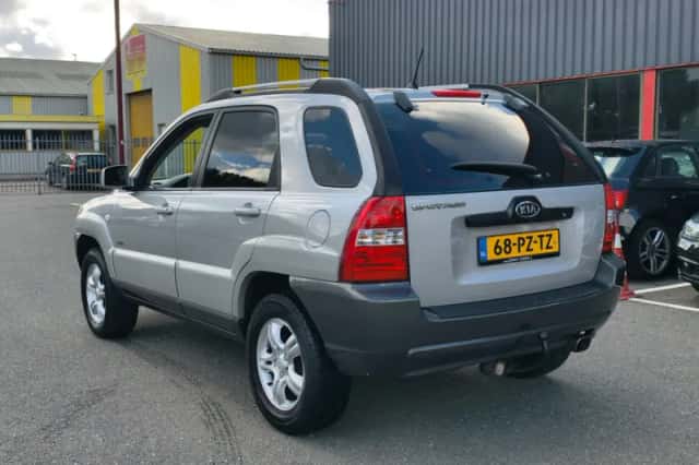 Kia Sportage (2005) thumbnail 3