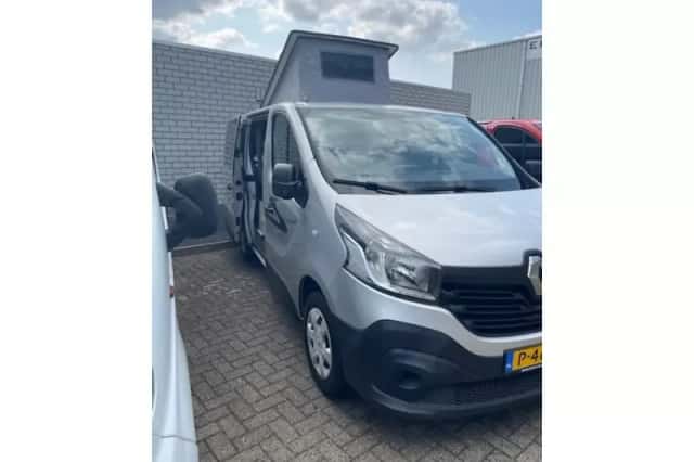 Renault Trafic (2015) thumbnail 2