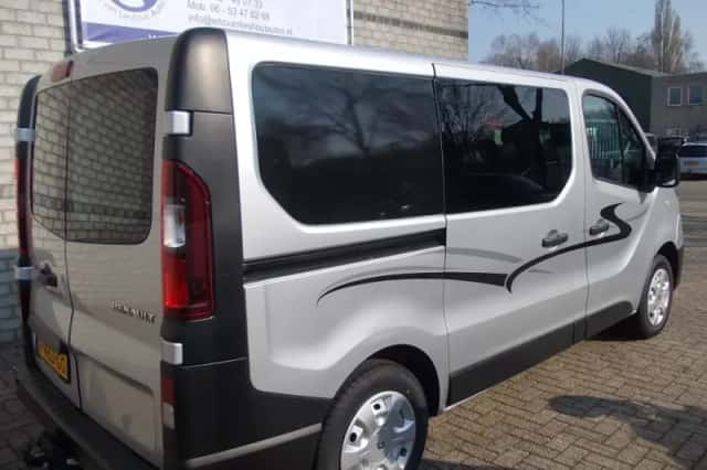Renault Trafic (2015) thumbnail 4
