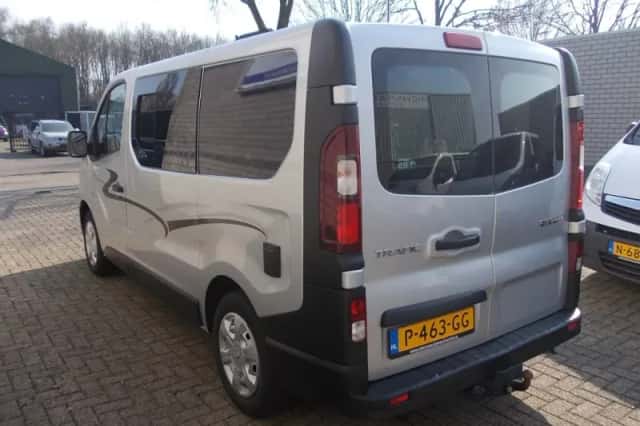 Renault Trafic (2015) thumbnail 5
