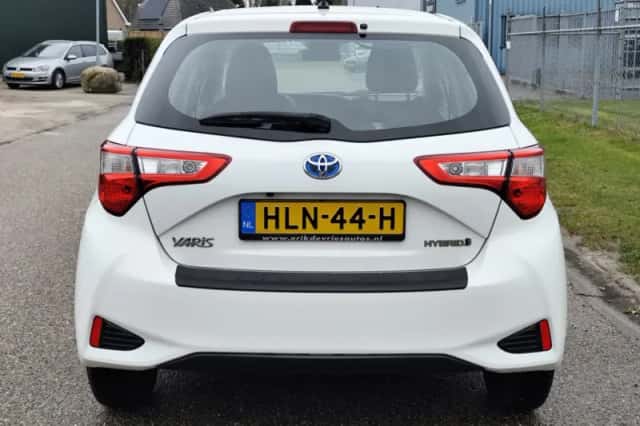Toyota Yaris (2018) thumbnail 4
