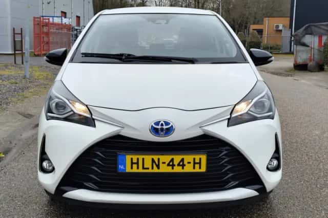 Toyota Yaris (2018) thumbnail 6