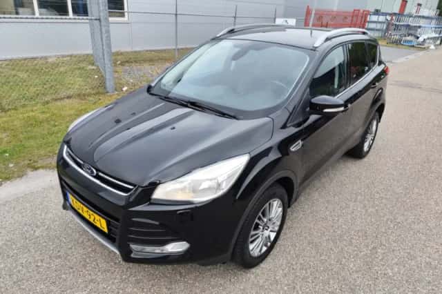 Ford Kuga (2014) thumbnail 6