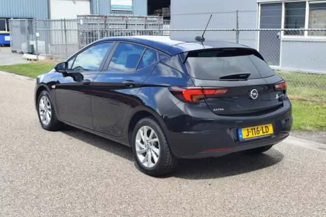 Opel Astra (2020) thumbnail 3