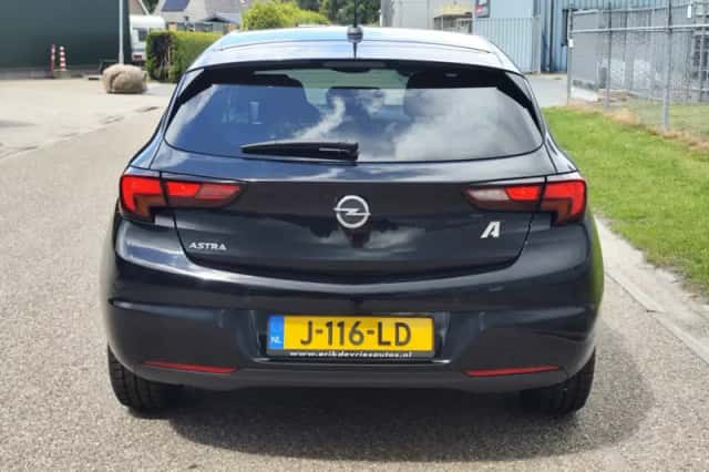 Opel Astra (2020) thumbnail 4