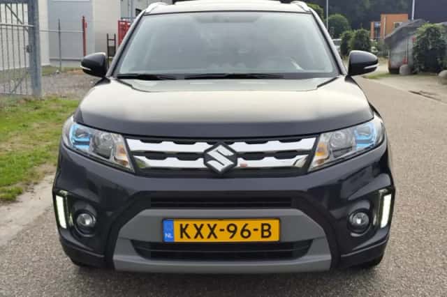Suzuki Vitara (2016) thumbnail 5