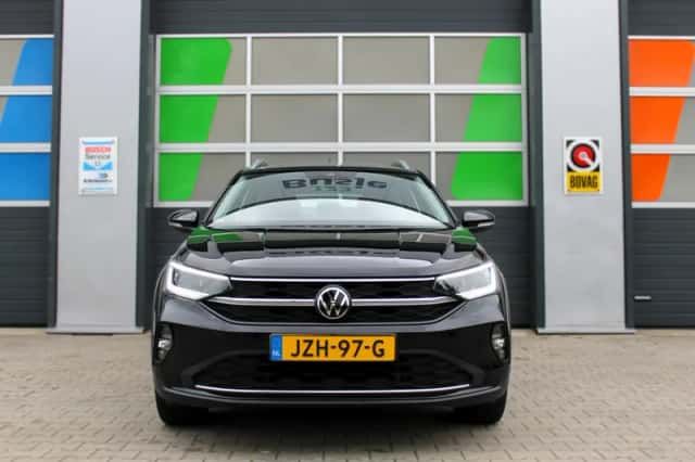 Volkswagen Taigo (2023) thumbnail 3