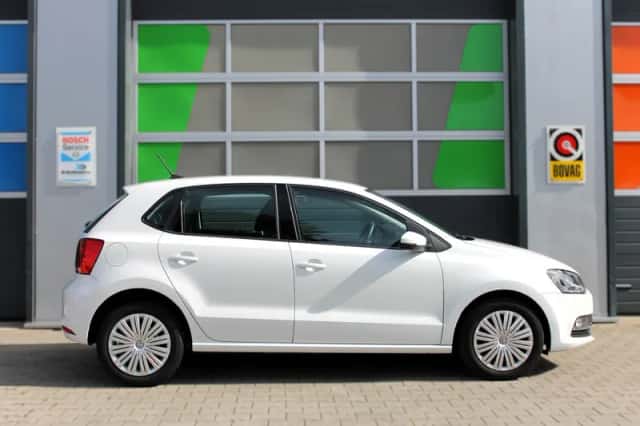 Volkswagen Polo (2016) thumbnail 5