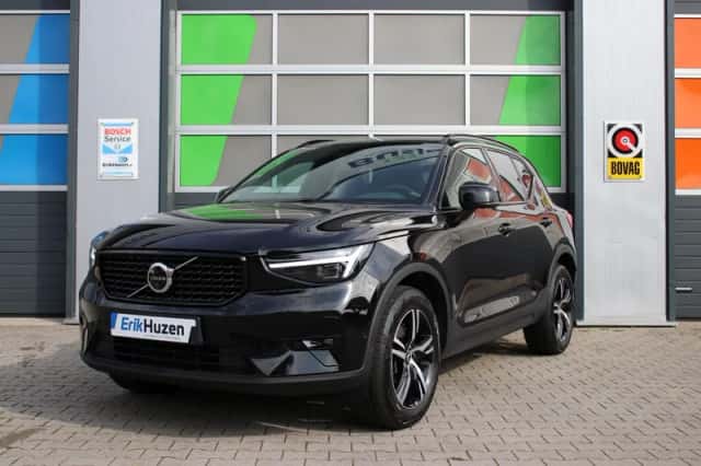 Volvo XC40 (2024) thumbnail 1