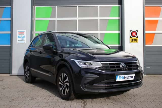 Volkswagen Tiguan (2022) thumbnail 3