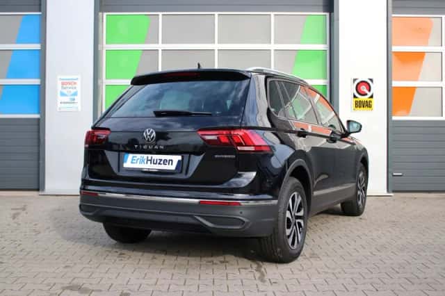 Volkswagen Tiguan (2022) thumbnail 5