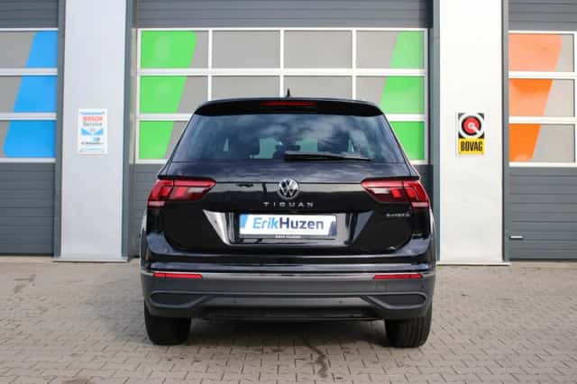 Volkswagen Tiguan (2022) thumbnail 6