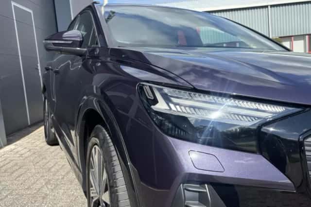Audi Q4 e-tron (2022) thumbnail 2