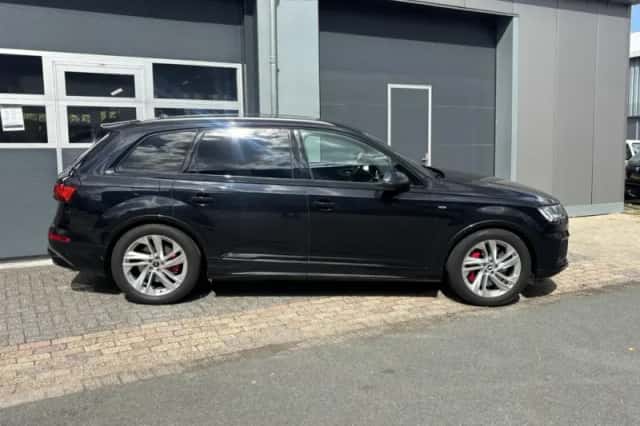 Audi Q7 (2020) thumbnail 3