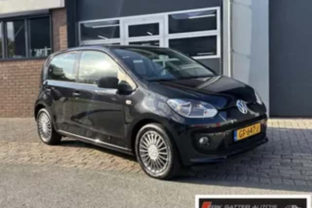 Volkswagen Up! (2015) thumbnail 1