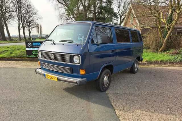 Volkswagen Caravelle (1987) thumbnail 2