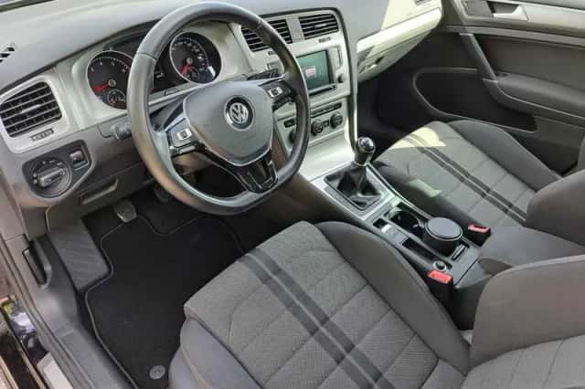 Volkswagen Golf (2016) thumbnail 6