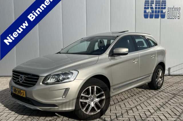 Volvo XC60 (2017) thumbnail 1