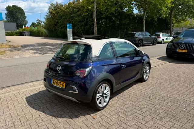 Opel Adam (2018) thumbnail 2