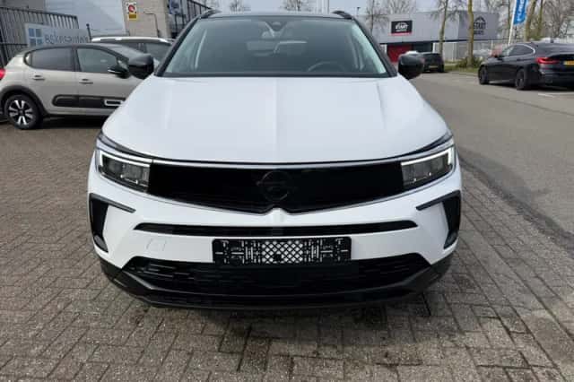 Opel Grandland (2024) thumbnail 4
