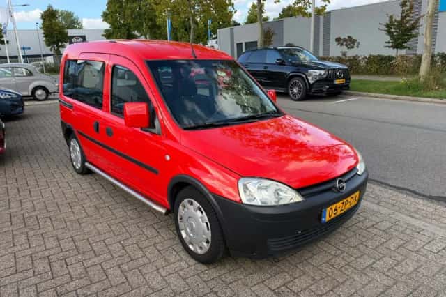 Opel Combo Tour (2008) thumbnail 5