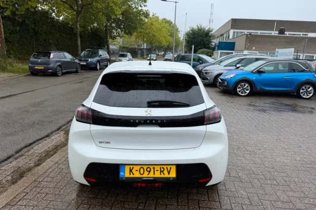 Peugeot 208 (2021) thumbnail 6