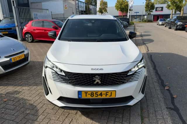 Peugeot 5008 (2023) thumbnail 4