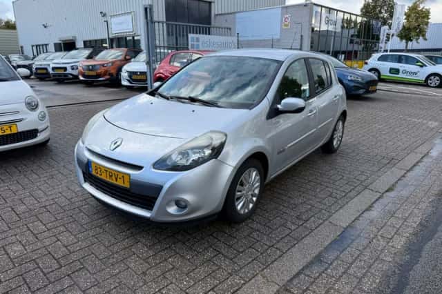 Renault Clio (2012) thumbnail 1