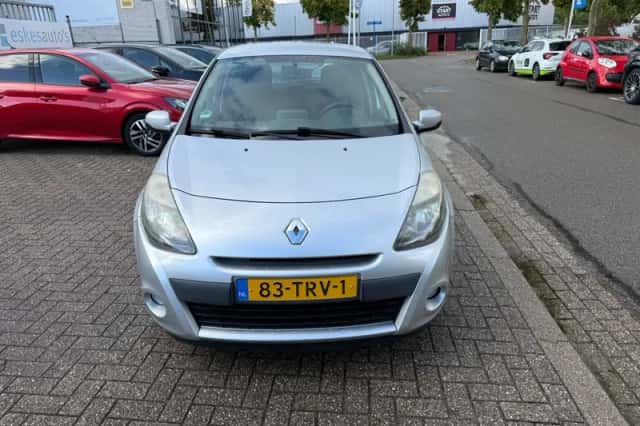 Renault Clio (2012) thumbnail 4