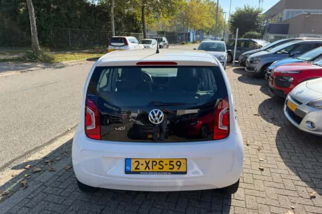 Volkswagen Up! (2014) thumbnail 6