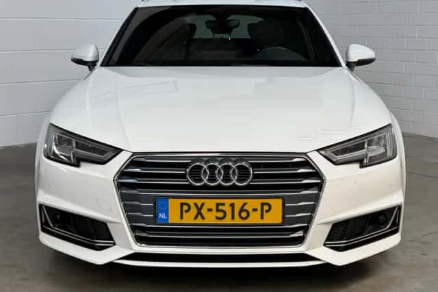 Audi A4 (2017) thumbnail 4