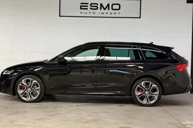 Škoda Octavia (2023) thumbnail 2