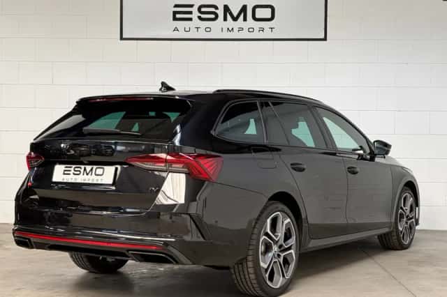 Škoda Octavia (2023) thumbnail 3