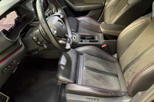 Škoda Octavia (2023) thumbnail 6