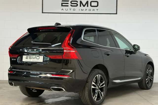 Volvo XC60 (2021) thumbnail 3
