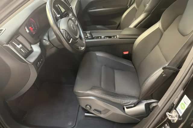 Volvo XC60 (2021) thumbnail 6