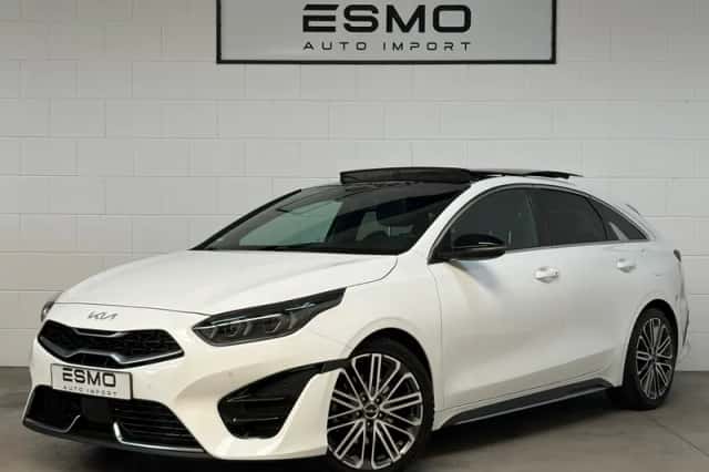 Kia ProCeed (2023) thumbnail 1
