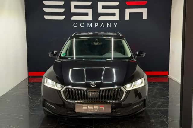 Škoda Octavia (2022) thumbnail 3