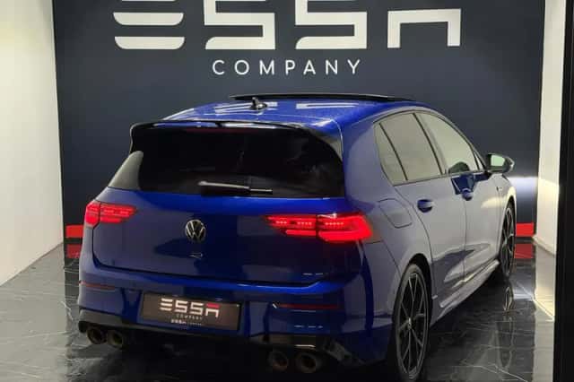 Volkswagen Golf (2023) thumbnail 2