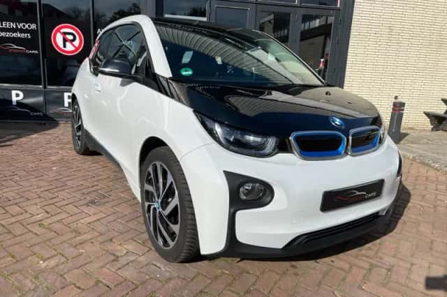 BMW i3 (2017) thumbnail 2